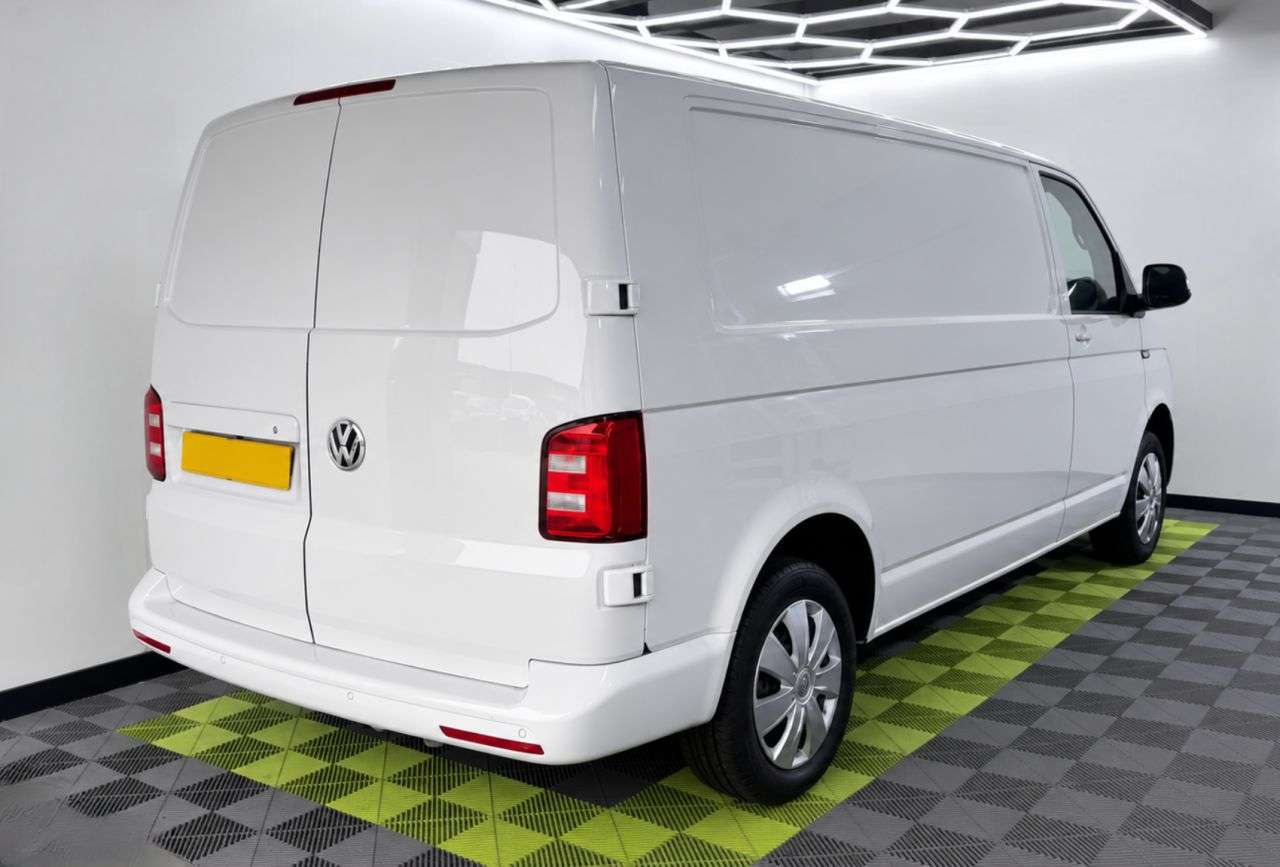 A 2019 VOLKSWAGEN TRANSPORTER 2.0 TDI T28 Trendline Panel Van 5dr Diesel Manual FWD LWB Euro 6 (s/s) (102 A 2019 VOLKSWAGEN TRANSPORTER 2.0 TDI T28 Trendline Panel Van 5dr Diesel Manual FWD LWB Euro 6 (s/s) (102