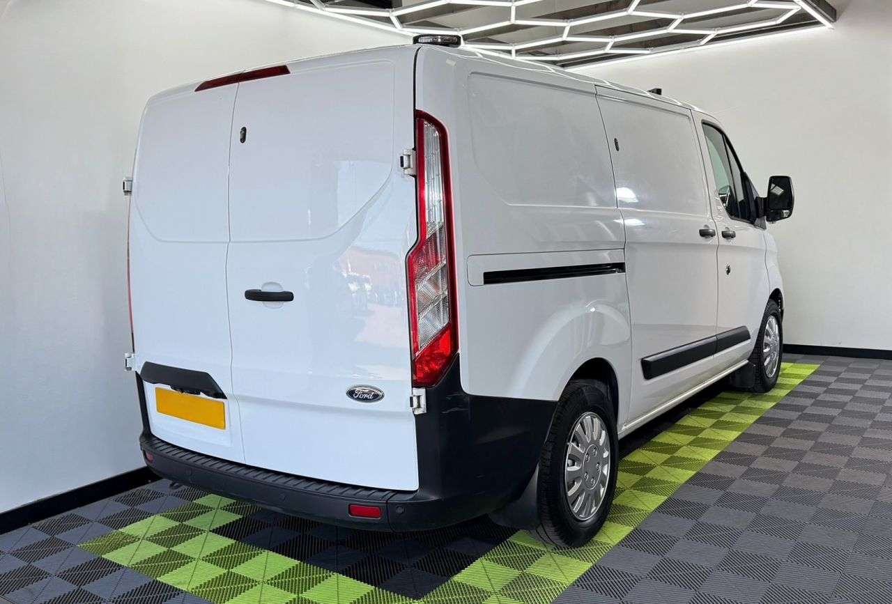 A 2022 FORD TRANSIT CUSTOM 2.0 320 EcoBlue Leader Panel Van 5dr Diesel Manual L1 H1 Euro 6 (s/s) (105 A 2022 FORD TRANSIT CUSTOM 2.0 320 EcoBlue Leader Panel Van 5dr Diesel Manual L1 H1 Euro 6 (s/s) (105