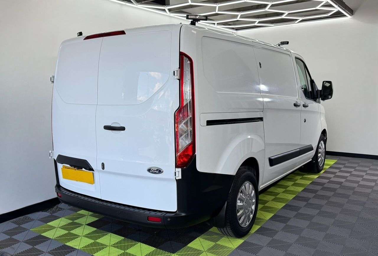 A 2021 FORD TRANSIT CUSTOM 2.0 320 EcoBlue Leader Panel Van 5dr Diesel Manual L1 H1 Euro 6 (s/s) (105 A 2021 FORD TRANSIT CUSTOM 2.0 320 EcoBlue Leader Panel Van 5dr Diesel Manual L1 H1 Euro 6 (s/s) (105