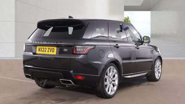 A 2022 LAND ROVER RANGE ROVER SPORT 3.0 D300 MHEV HSE Dynamic Black SUV 5dr Diesel Auto 4WD Euro 6 (s/s) (300 p A 2022 LAND ROVER RANGE ROVER SPORT 3.0 D300 MHEV HSE Dynamic Black SUV 5dr Diesel Auto 4WD Euro 6 (s/s) (300 p