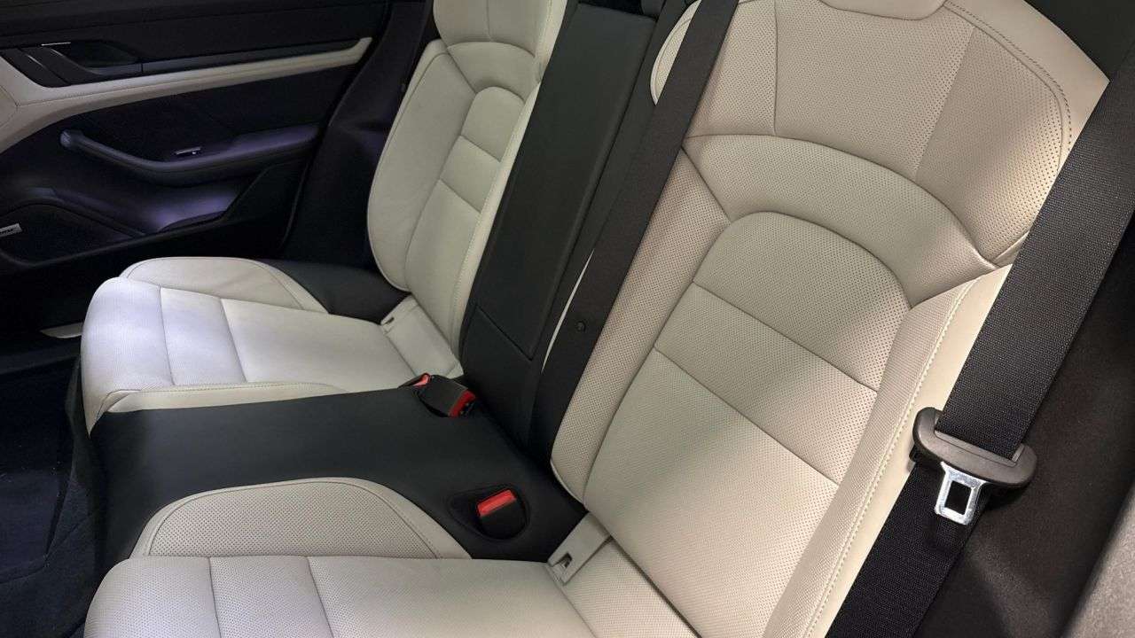 2021 PORSCHE TAYCAN 2021 PORSCHE TAYCAN