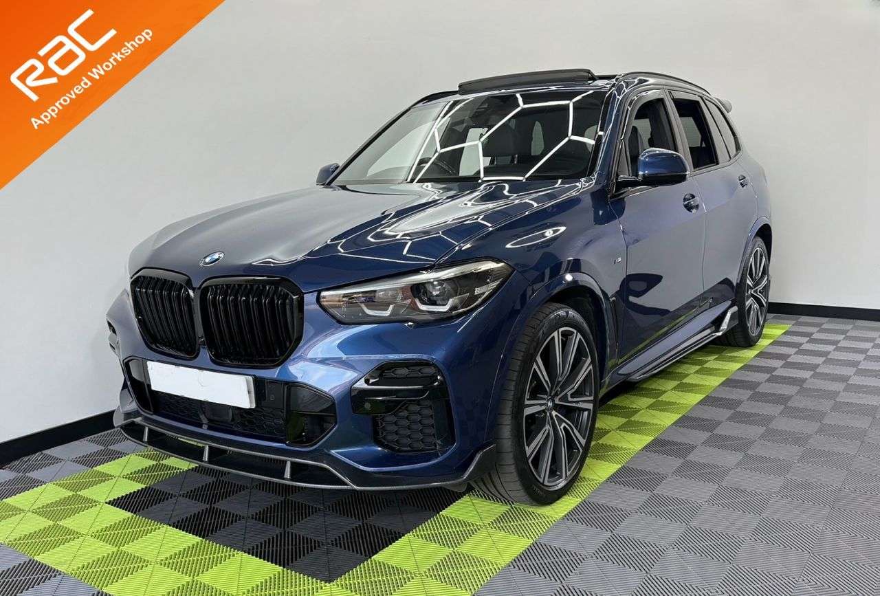 A 2022 BMW X5 3.0 30d MHT M Sport SUV 5dr Diesel Hybrid Auto xDrive Euro 6 (s/s) (286 ps) A 2022 BMW X5 3.0 30d MHT M Sport SUV 5dr Diesel Hybrid Auto xDrive Euro 6 (s/s) (286 ps)
