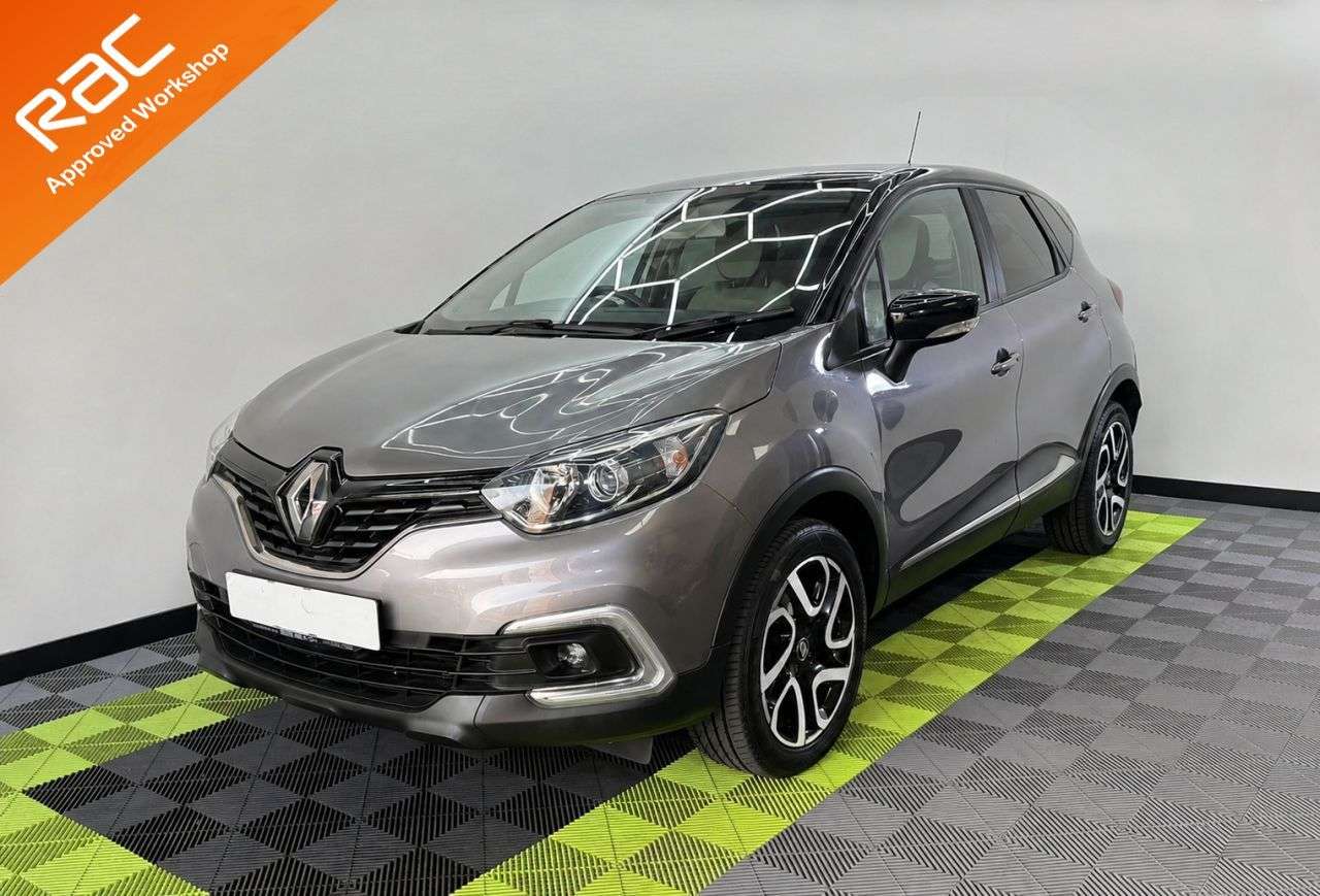 A 2018 RENAULT CAPTUR 0.9 TCe ENERGY Iconic SUV 5dr Petrol Manual Euro 6 (s/s) (90 ps) A 2018 RENAULT CAPTUR 0.9 TCe ENERGY Iconic SUV 5dr Petrol Manual Euro 6 (s/s) (90 ps)