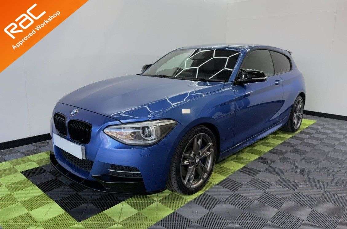 A 2015 BMW 1 SERIES 3.0 M135i Hatchback 3dr Petrol Auto Euro 6 (s/s) (320 ps) A 2015 BMW 1 SERIES 3.0 M135i Hatchback 3dr Petrol Auto Euro 6 (s/s) (320 ps)