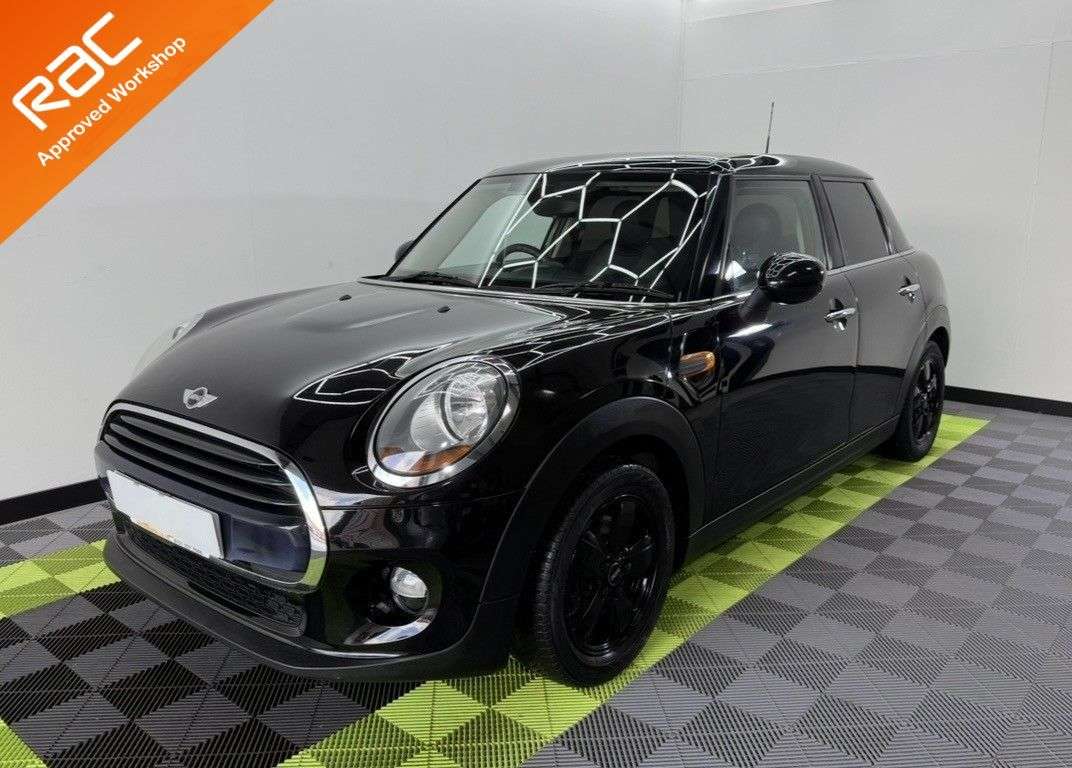 A 2016 MINI HATCH 1.5 Cooper Hatchback 5dr Petrol Manual Euro 6 (s/s) (136 ps) A 2016 MINI HATCH 1.5 Cooper Hatchback 5dr Petrol Manual Euro 6 (s/s) (136 ps)