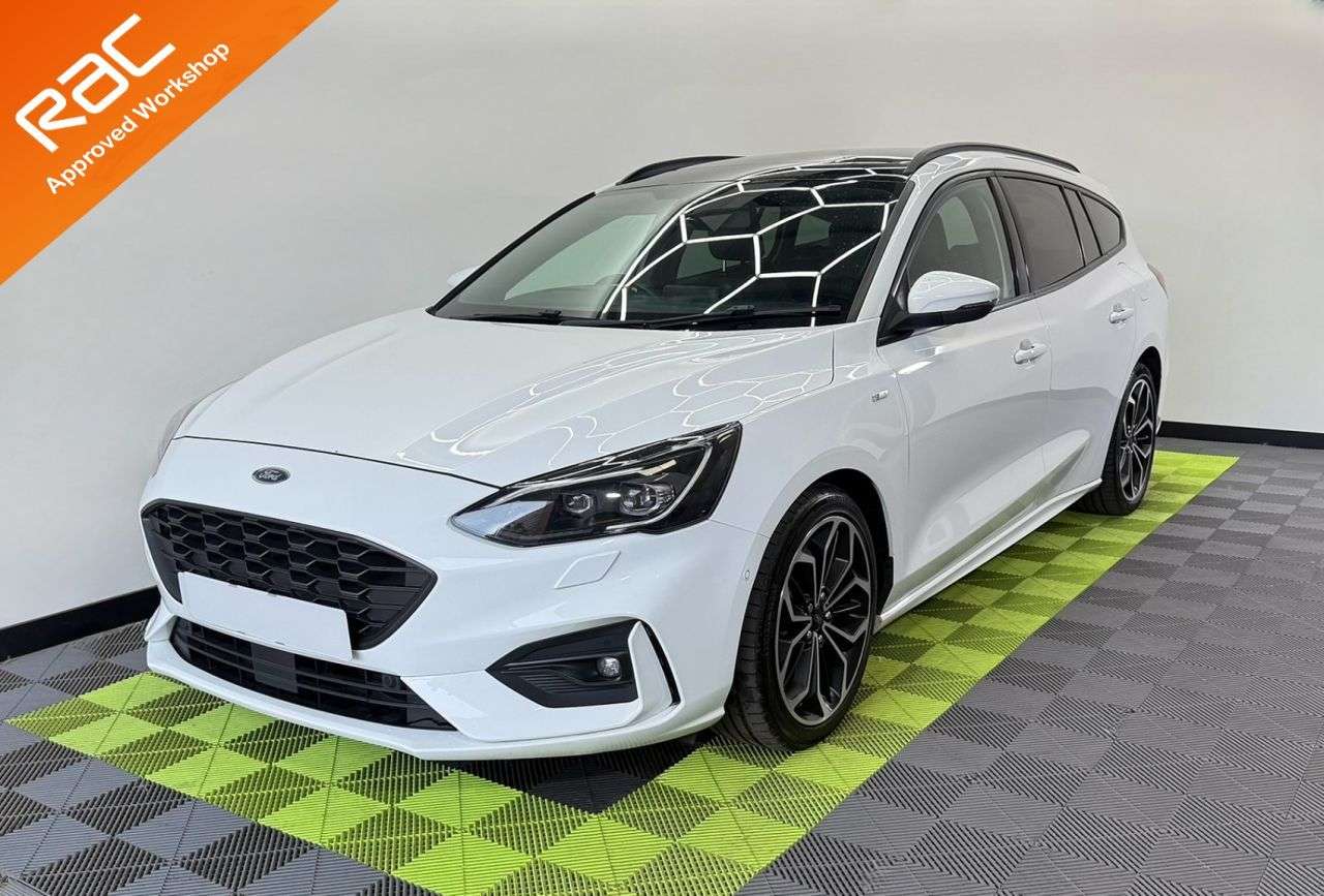 A 2019 FORD FOCUS 1.5 EcoBlue ST-Line X Estate 5dr Diesel Manual Euro 6 (s/s) (120 ps) A 2019 FORD FOCUS 1.5 EcoBlue ST-Line X Estate 5dr Diesel Manual Euro 6 (s/s) (120 ps)
