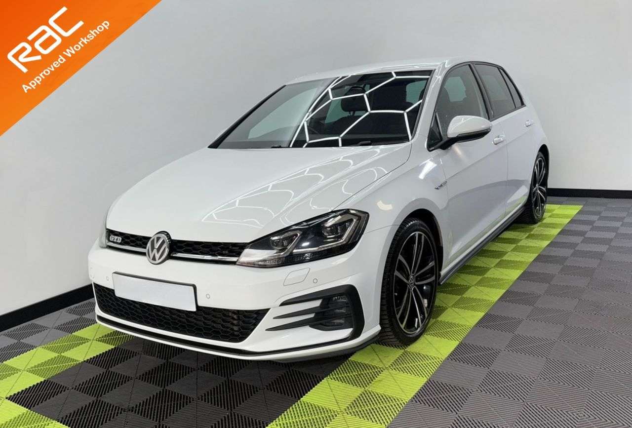 A 2018 VOLKSWAGEN GOLF 2.0 TDI GTD Hatchback 5dr Diesel DSG Euro 6 (s/s) (184 ps) A 2018 VOLKSWAGEN GOLF 2.0 TDI GTD Hatchback 5dr Diesel DSG Euro 6 (s/s) (184 ps)