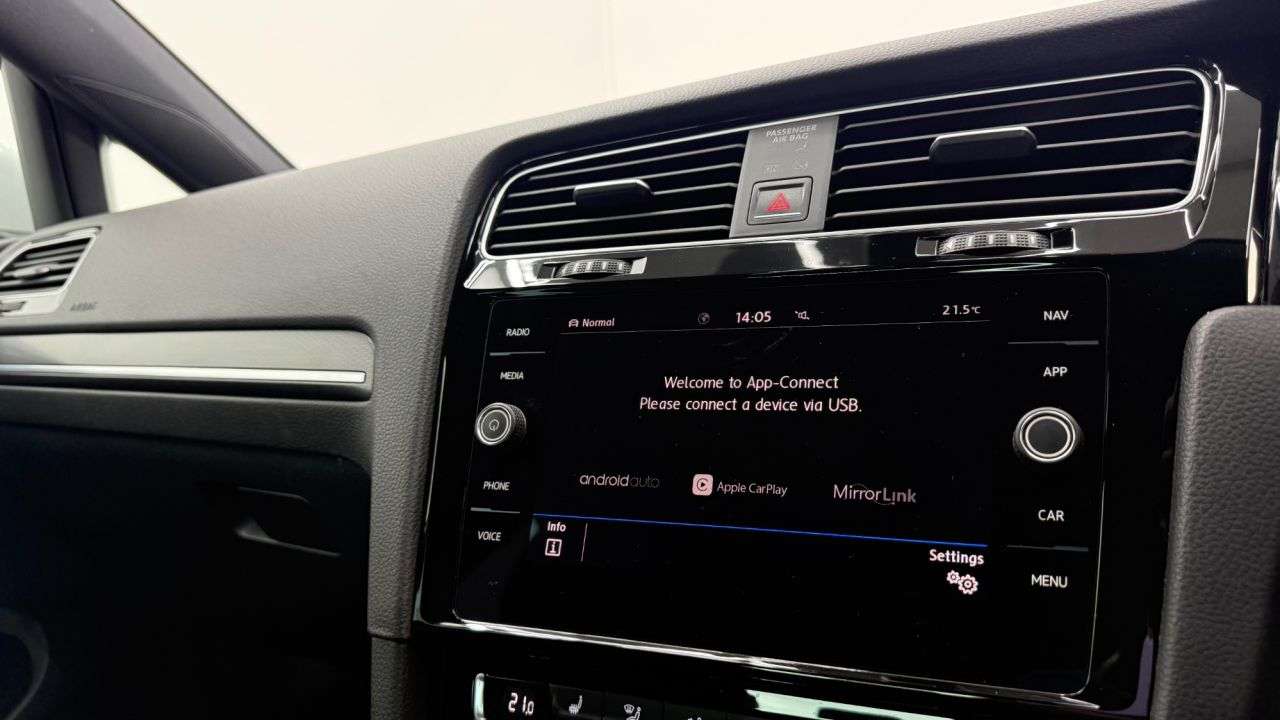 2018 VOLKSWAGEN GOLF 2018 VOLKSWAGEN GOLF