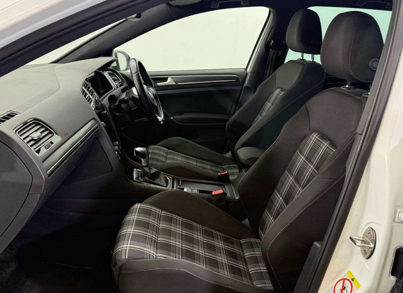 2018 VOLKSWAGEN GOLF 2018 VOLKSWAGEN GOLF