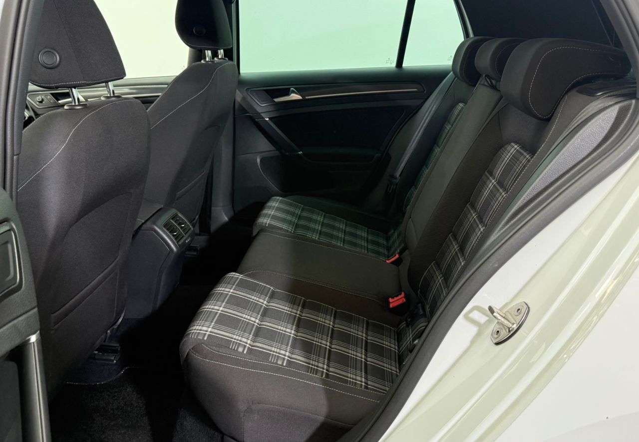 2018 VOLKSWAGEN GOLF 2018 VOLKSWAGEN GOLF