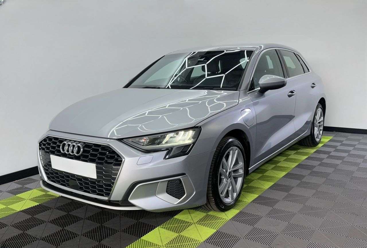 A 2021 AUDI A3 1.4 TFSIe 40 Sport Sportback 5dr Petrol Plug-in Hybrid S Tronic Euro 6 (s/s A 2021 AUDI A3 1.4 TFSIe 40 Sport Sportback 5dr Petrol Plug-in Hybrid S Tronic Euro 6 (s/s