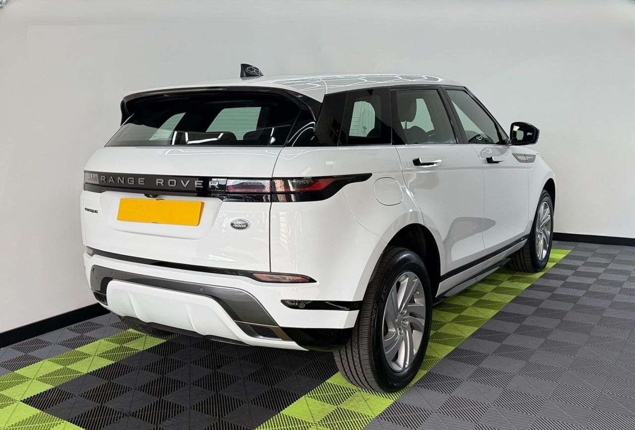 A 2021 LAND ROVER RANGE ROVER EVOQUE 2.0 D200 MHEV R-Dynamic S SUV 5dr Diesel Auto 4WD Euro 6 (s/s) (204 ps) A 2021 LAND ROVER RANGE ROVER EVOQUE 2.0 D200 MHEV R-Dynamic S SUV 5dr Diesel Auto 4WD Euro 6 (s/s) (204 ps)