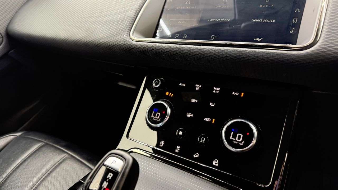 2021 LAND ROVER RANGE ROVER EVOQUE 2021 LAND ROVER RANGE ROVER EVOQUE