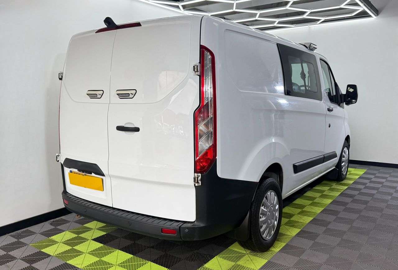 A 2019 FORD TRANSIT CUSTOM 2.0 320 EcoBlue Crew Van Double Cab 5dr Diesel Manual L1 H1 Euro 6 (6 Seat) A 2019 FORD TRANSIT CUSTOM 2.0 320 EcoBlue Crew Van Double Cab 5dr Diesel Manual L1 H1 Euro 6 (6 Seat)
