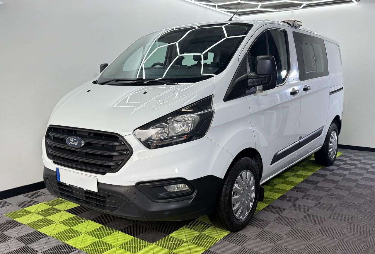 A 2019 FORD TRANSIT CUSTOM 2.0 320 EcoBlue Crew Van Double Cab 5dr Diesel Manual L1 H1 Euro 6 (6 Seat) A 2019 FORD TRANSIT CUSTOM 2.0 320 EcoBlue Crew Van Double Cab 5dr Diesel Manual L1 H1 Euro 6 (6 Seat)