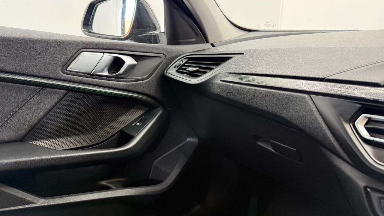 2021 BMW 1 SERIES 2021 BMW 1 SERIES