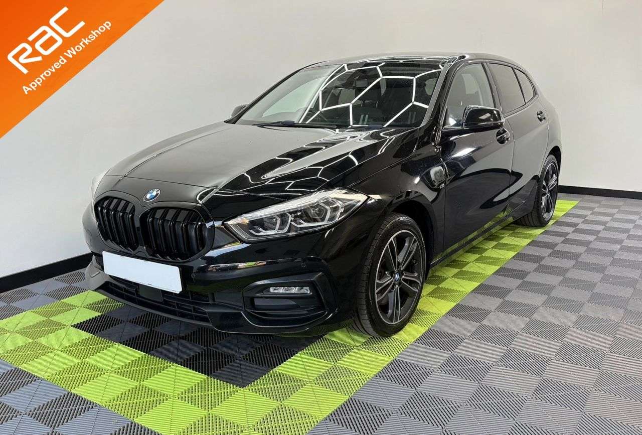 A 2021 BMW 1 SERIES 1.5 116d Sport Hatchback 5dr Diesel Manual Euro 6 (s/s) (116 ps) A 2021 BMW 1 SERIES 1.5 116d Sport Hatchback 5dr Diesel Manual Euro 6 (s/s) (116 ps)