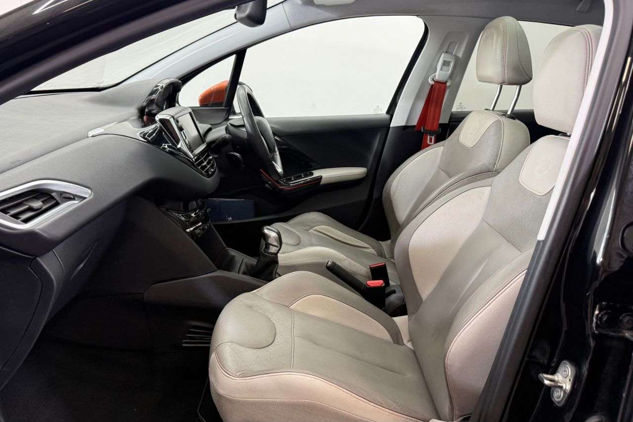 2014 PEUGEOT 208 2014 PEUGEOT 208