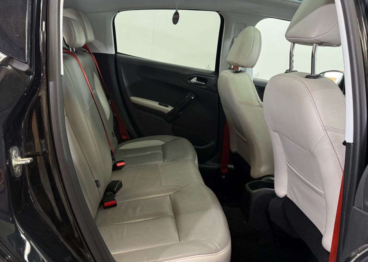 2014 PEUGEOT 208 2014 PEUGEOT 208