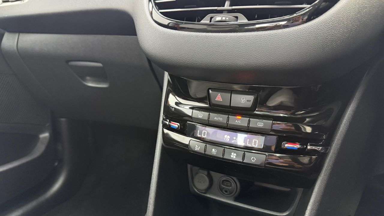 2014 PEUGEOT 208 2014 PEUGEOT 208