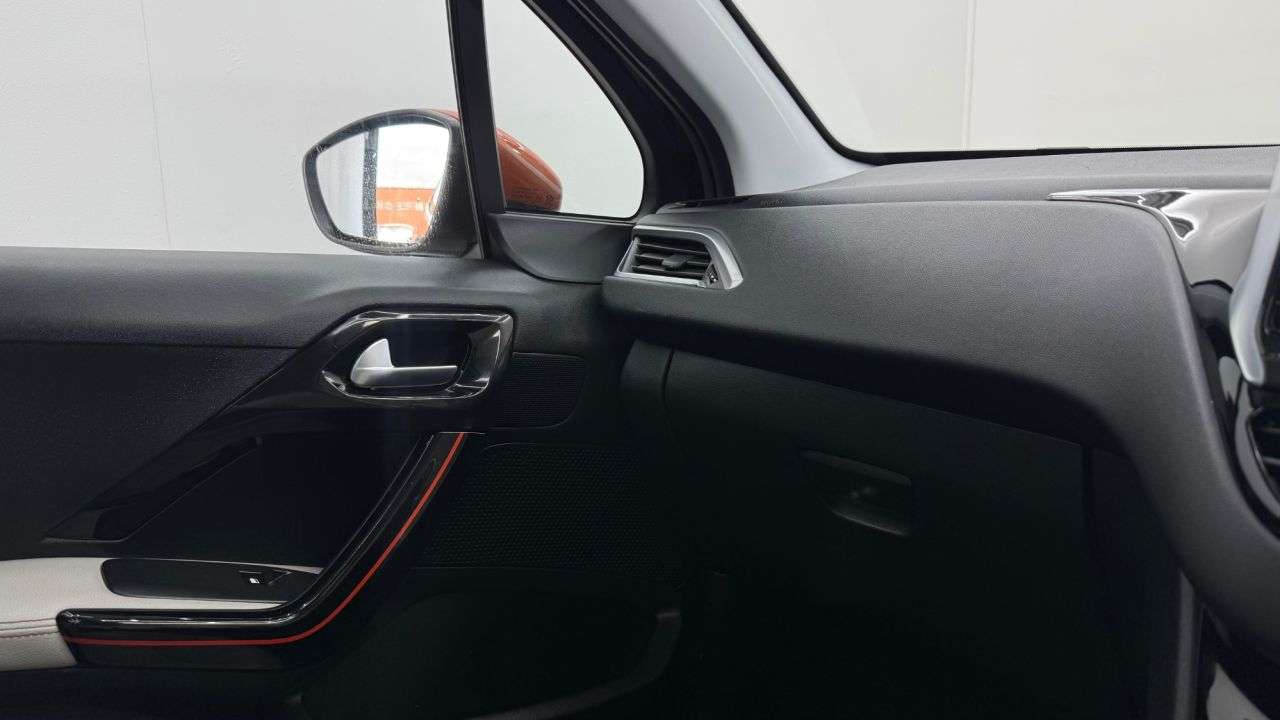 2014 PEUGEOT 208 2014 PEUGEOT 208