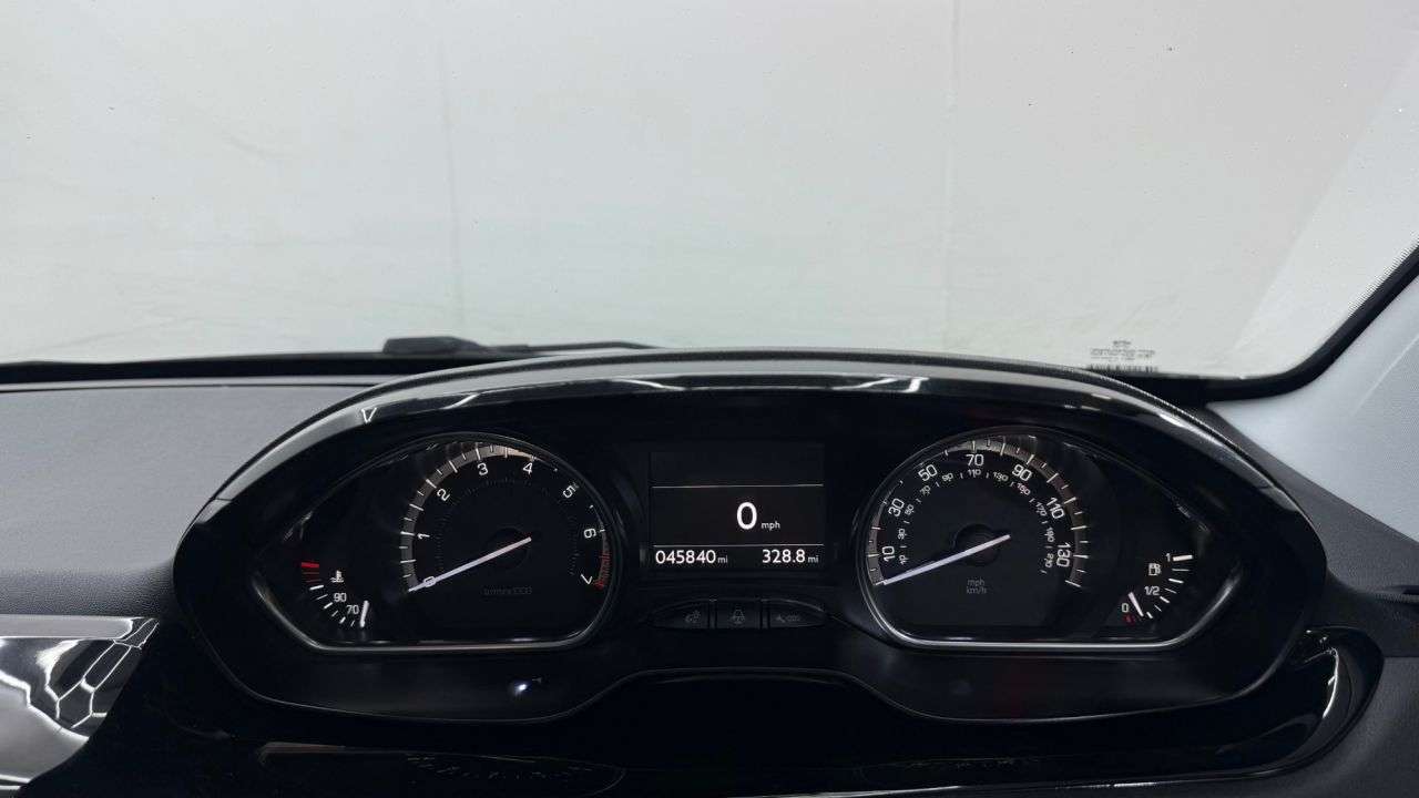 2014 PEUGEOT 208 2014 PEUGEOT 208