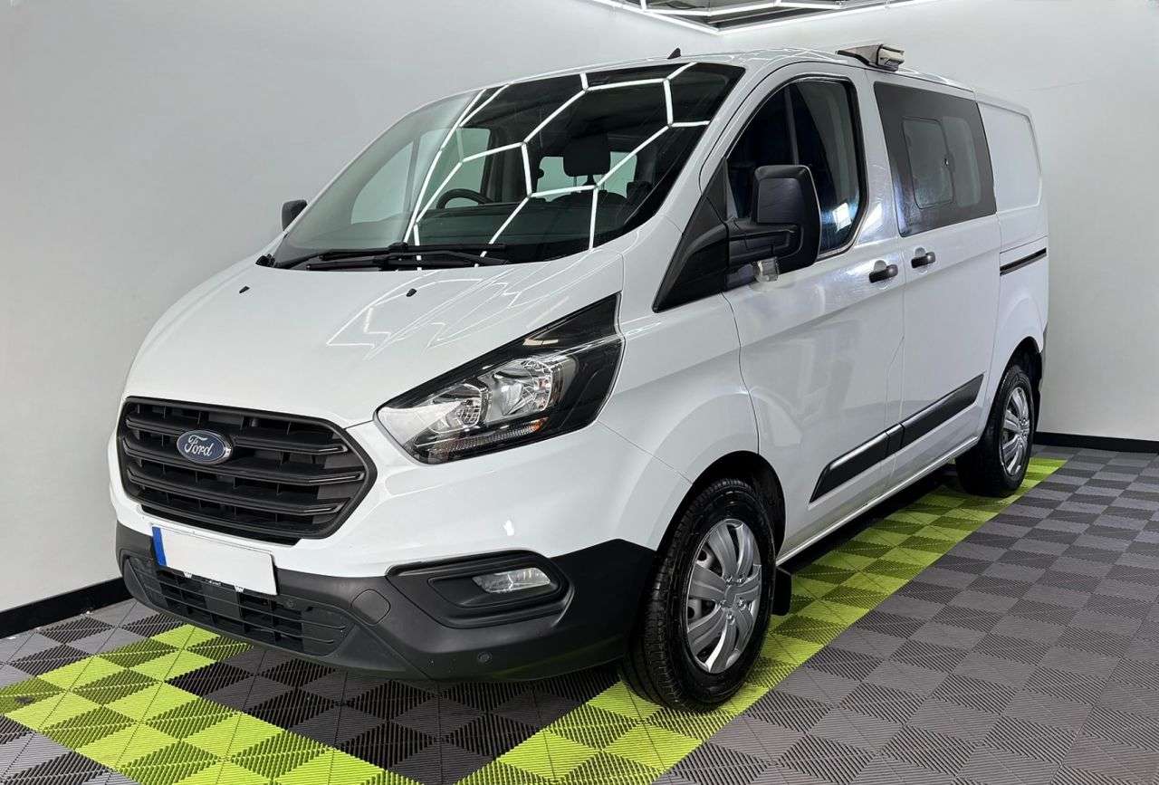 A 2019 FORD TRANSIT CUSTOM 2.0 320 EcoBlue Crew Van Double Cab 5dr Diesel Manual L1 H1 Euro 6 (6 Seat) A 2019 FORD TRANSIT CUSTOM 2.0 320 EcoBlue Crew Van Double Cab 5dr Diesel Manual L1 H1 Euro 6 (6 Seat)