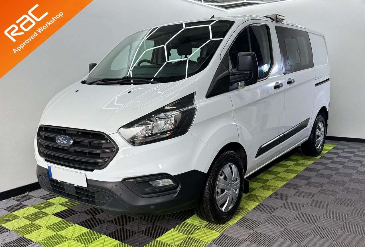 A 2019 FORD TRANSIT CUSTOM 2.0 320 EcoBlue Crew Van Double Cab 5dr Diesel Manual L1 H1 Euro 6 (6 Seat) A 2019 FORD TRANSIT CUSTOM 2.0 320 EcoBlue Crew Van Double Cab 5dr Diesel Manual L1 H1 Euro 6 (6 Seat)