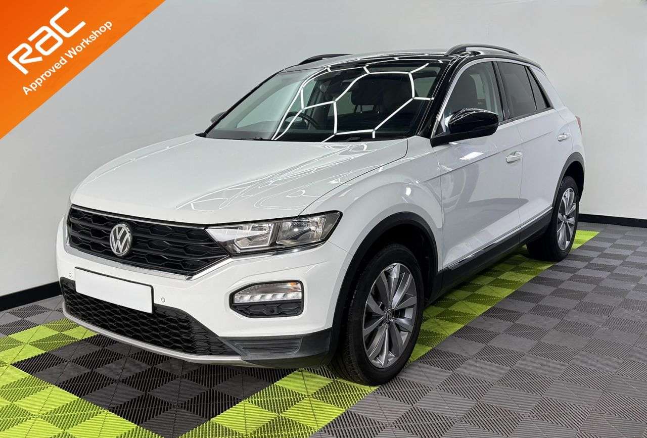 A 2019 VOLKSWAGEN T-ROC 1.0 TSI GPF Design SUV 5dr Petrol Manual Euro 6 (s/s) (115 ps) A 2019 VOLKSWAGEN T-ROC 1.0 TSI GPF Design SUV 5dr Petrol Manual Euro 6 (s/s) (115 ps)
