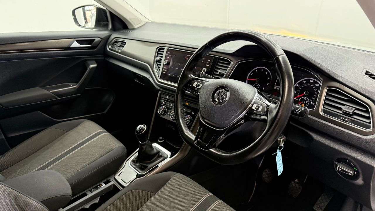 2019 VOLKSWAGEN T-ROC 2019 VOLKSWAGEN T-ROC