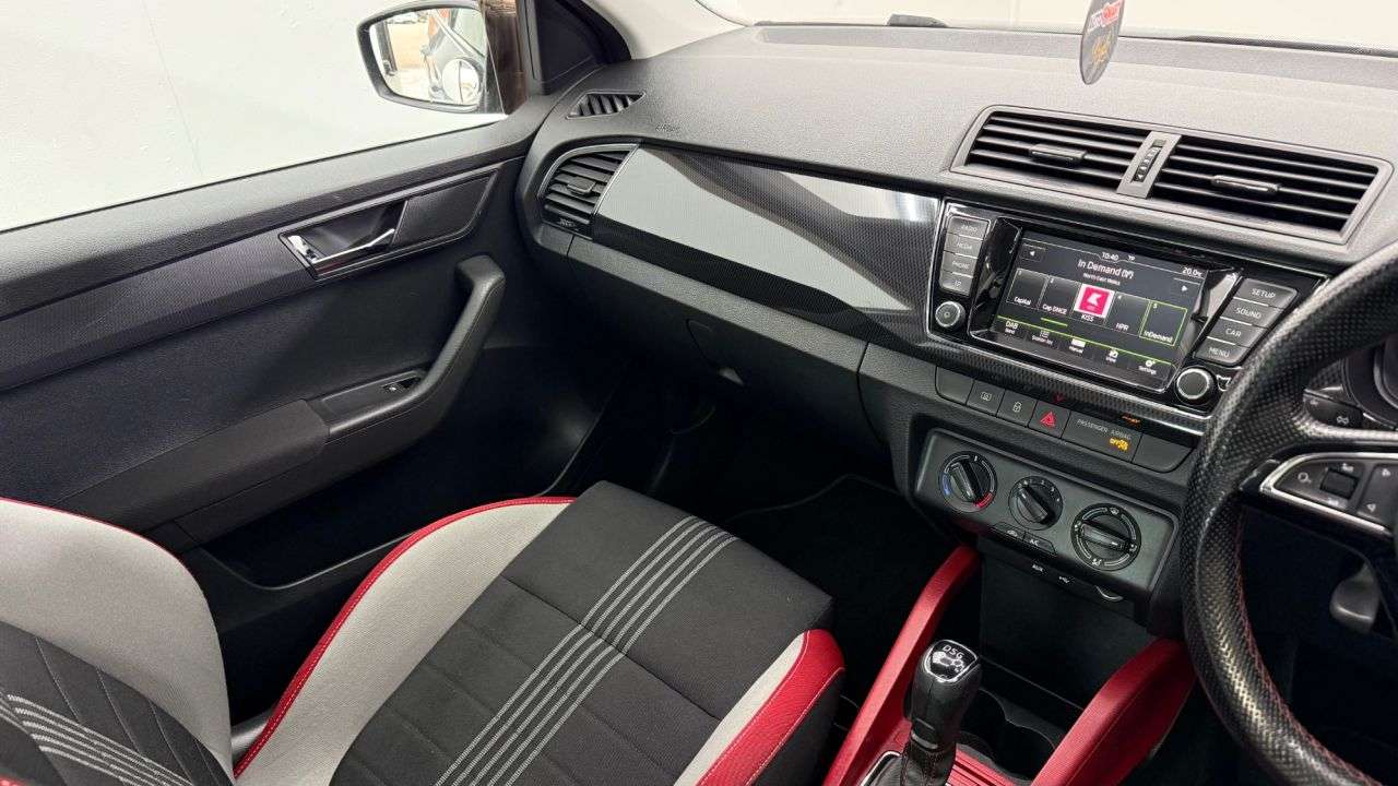 2017 SKODA FABIA 2017 SKODA FABIA