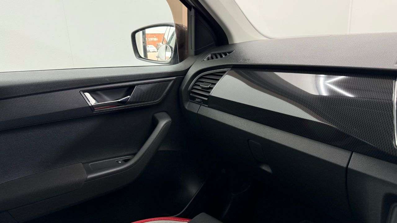 2017 SKODA FABIA 2017 SKODA FABIA