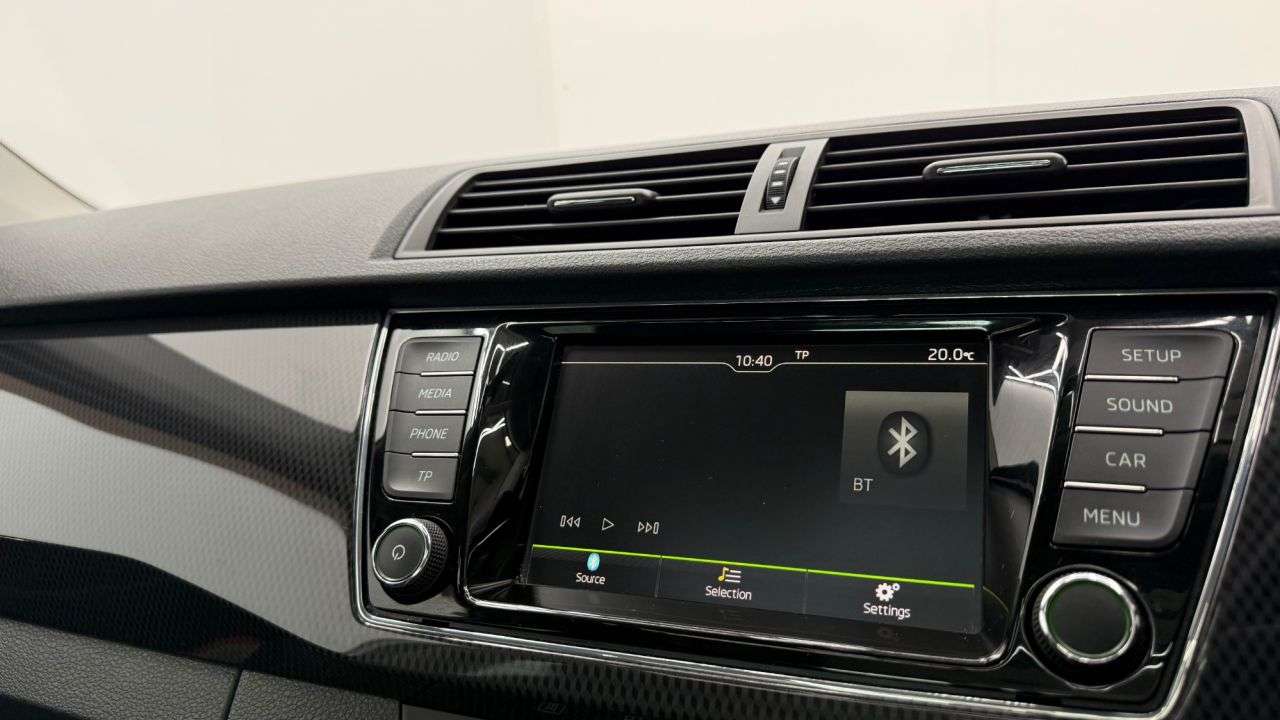 2017 SKODA FABIA 2017 SKODA FABIA