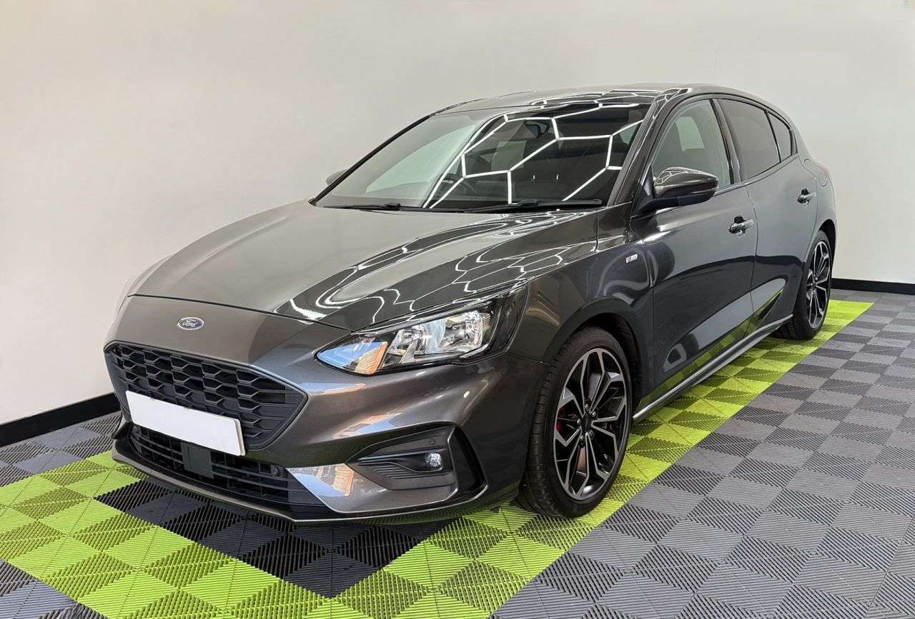 A 2019 FORD FOCUS 1.5 EcoBlue ST-Line X Hatchback 5dr Diesel Manual Euro 6 (s/s) (120 ps) A 2019 FORD FOCUS 1.5 EcoBlue ST-Line X Hatchback 5dr Diesel Manual Euro 6 (s/s) (120 ps)