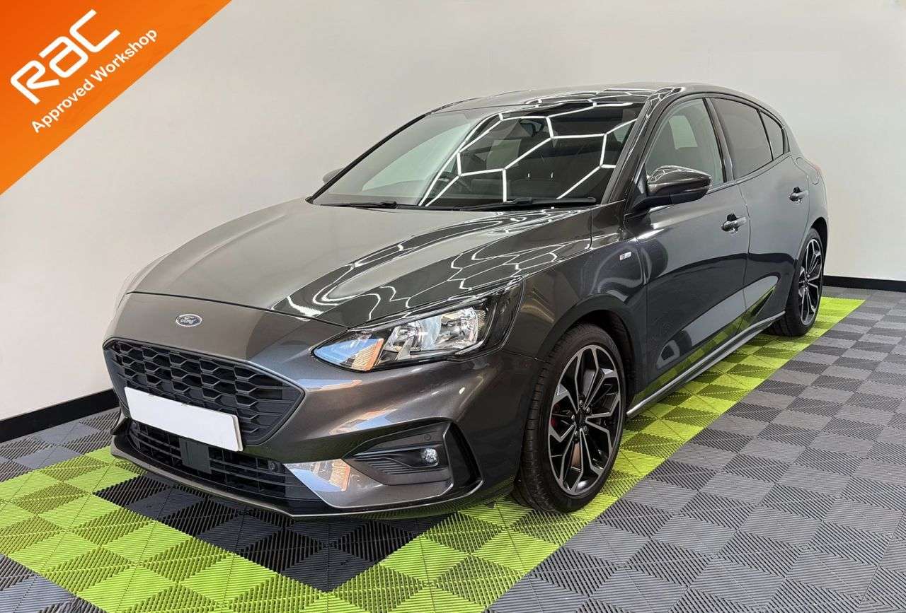 A 2019 FORD FOCUS 1.5 EcoBlue ST-Line X Hatchback 5dr Diesel Manual Euro 6 (s/s) (120 ps) A 2019 FORD FOCUS 1.5 EcoBlue ST-Line X Hatchback 5dr Diesel Manual Euro 6 (s/s) (120 ps)