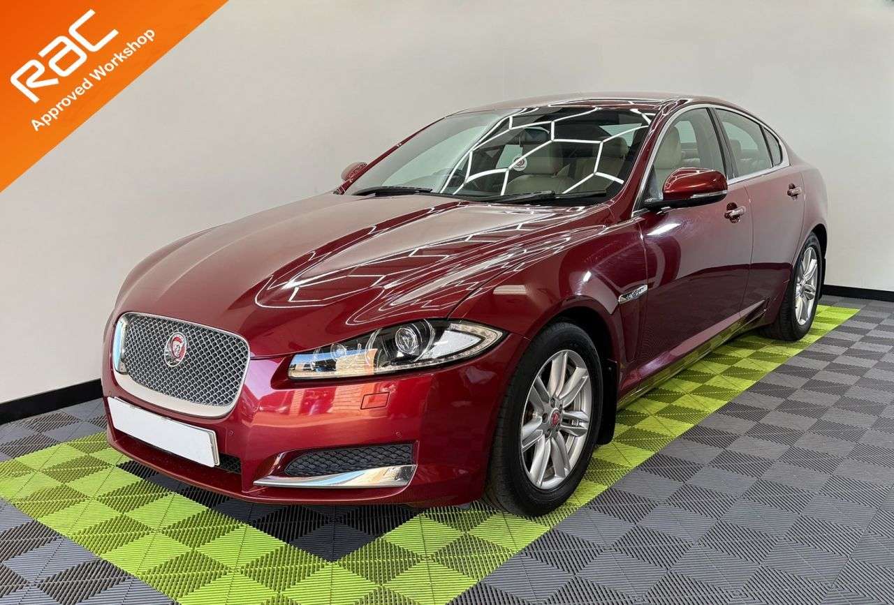 A 2014 JAGUAR XF 2.2d Luxury Saloon 4dr Diesel Auto Euro 5 (s/s) (200 ps) A 2014 JAGUAR XF 2.2d Luxury Saloon 4dr Diesel Auto Euro 5 (s/s) (200 ps)