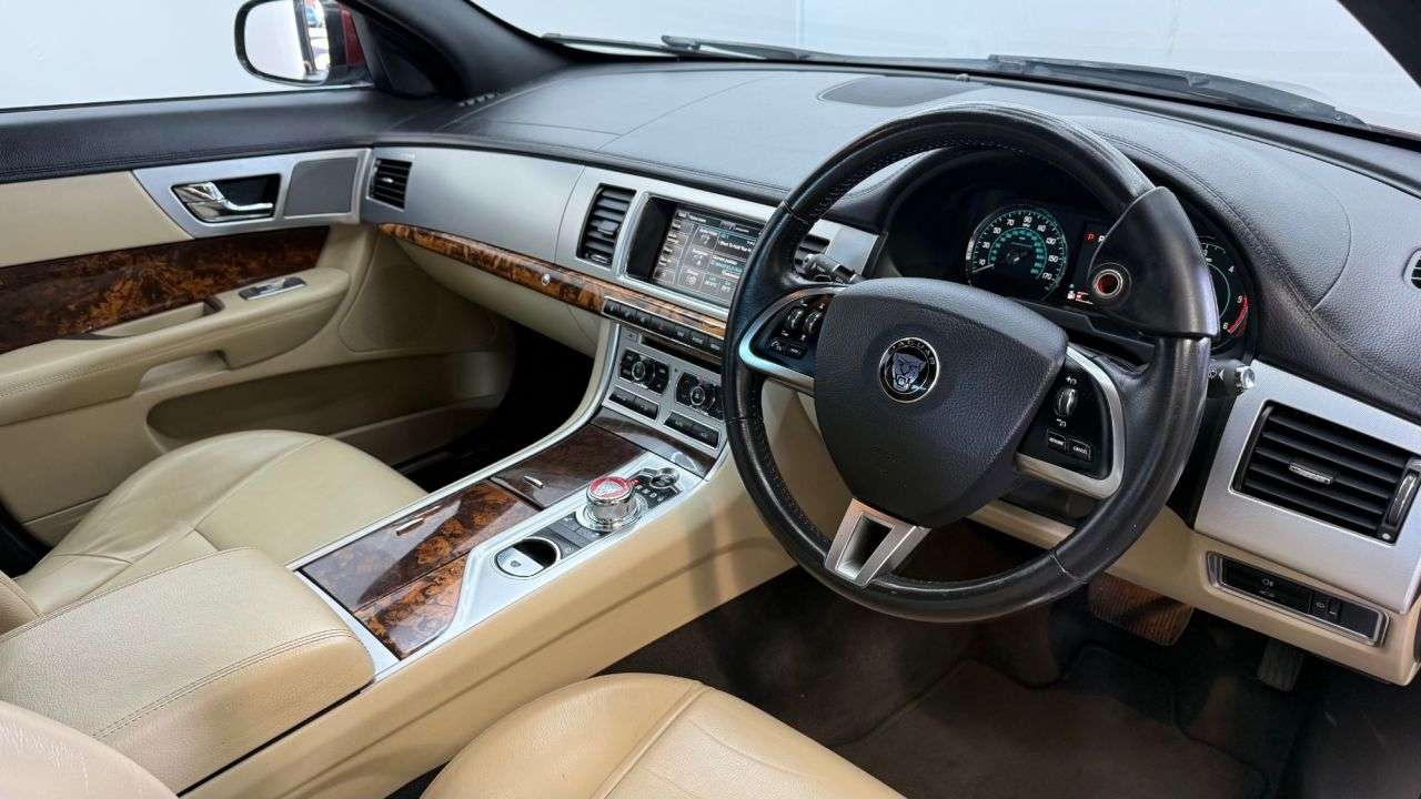 2014 JAGUAR XF 2014 JAGUAR XF