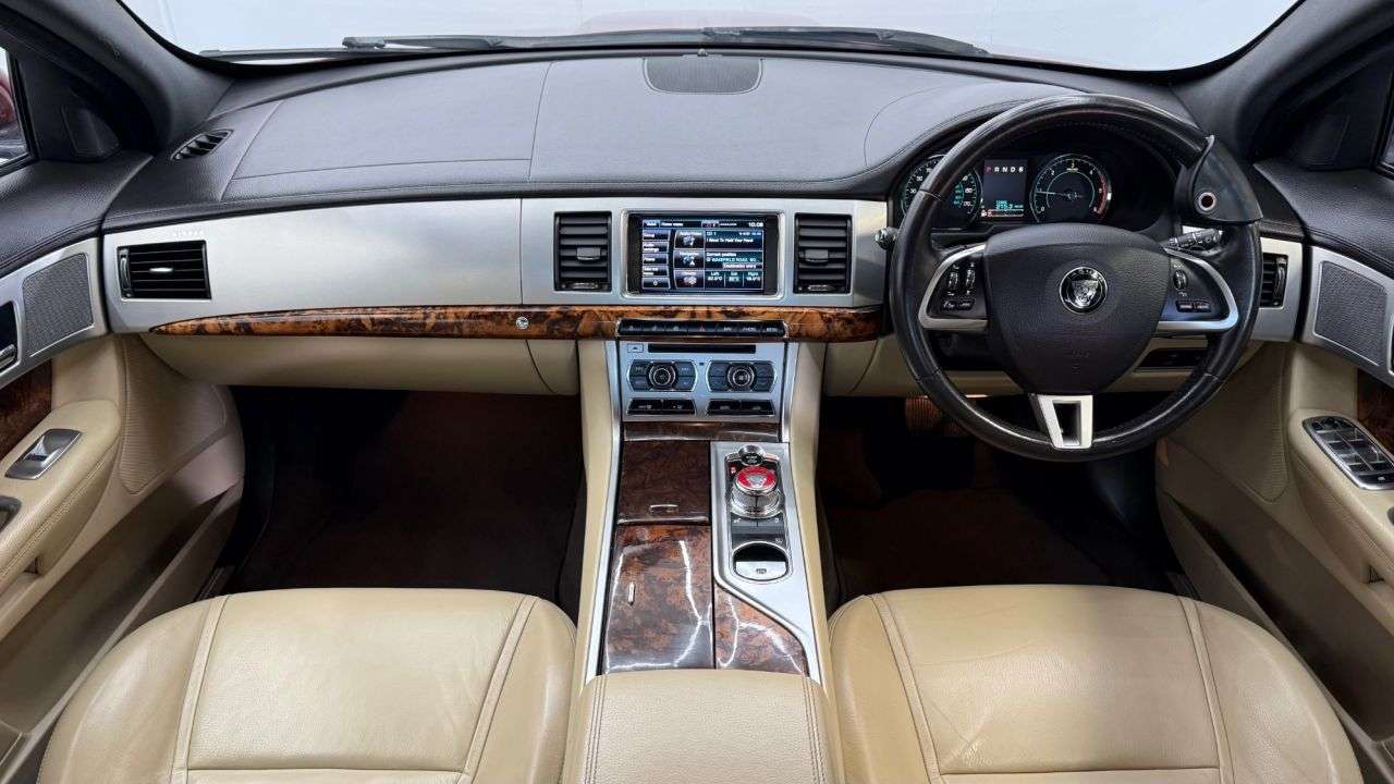 2014 JAGUAR XF 2014 JAGUAR XF