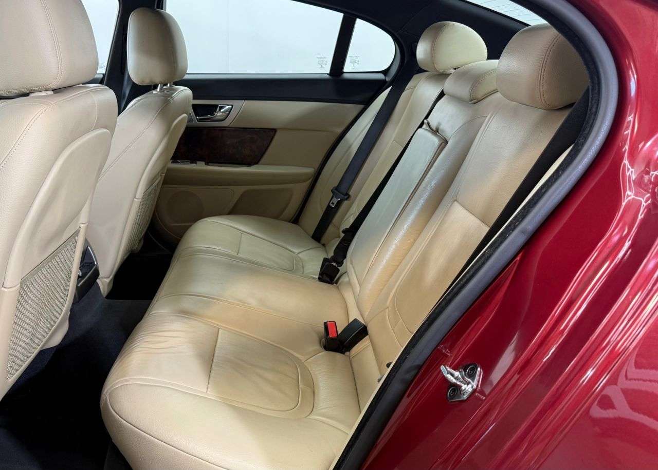 2014 JAGUAR XF 2014 JAGUAR XF
