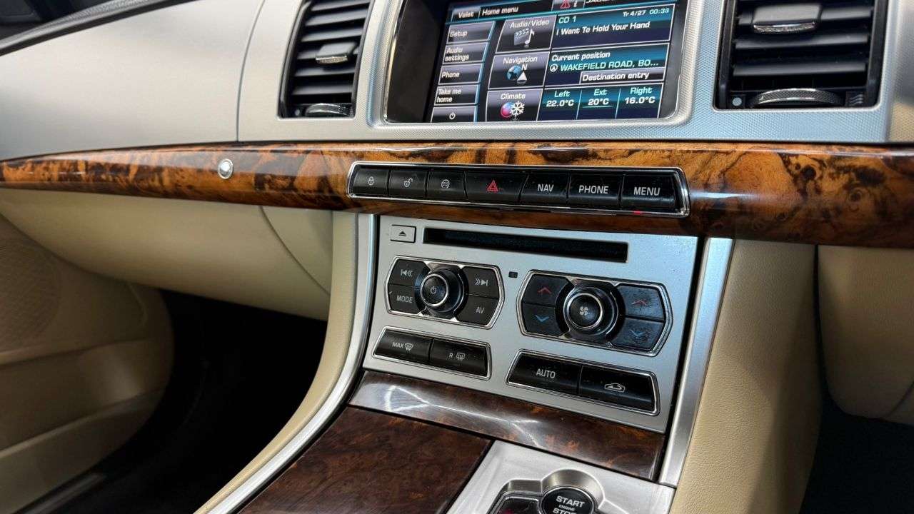 2014 JAGUAR XF 2014 JAGUAR XF