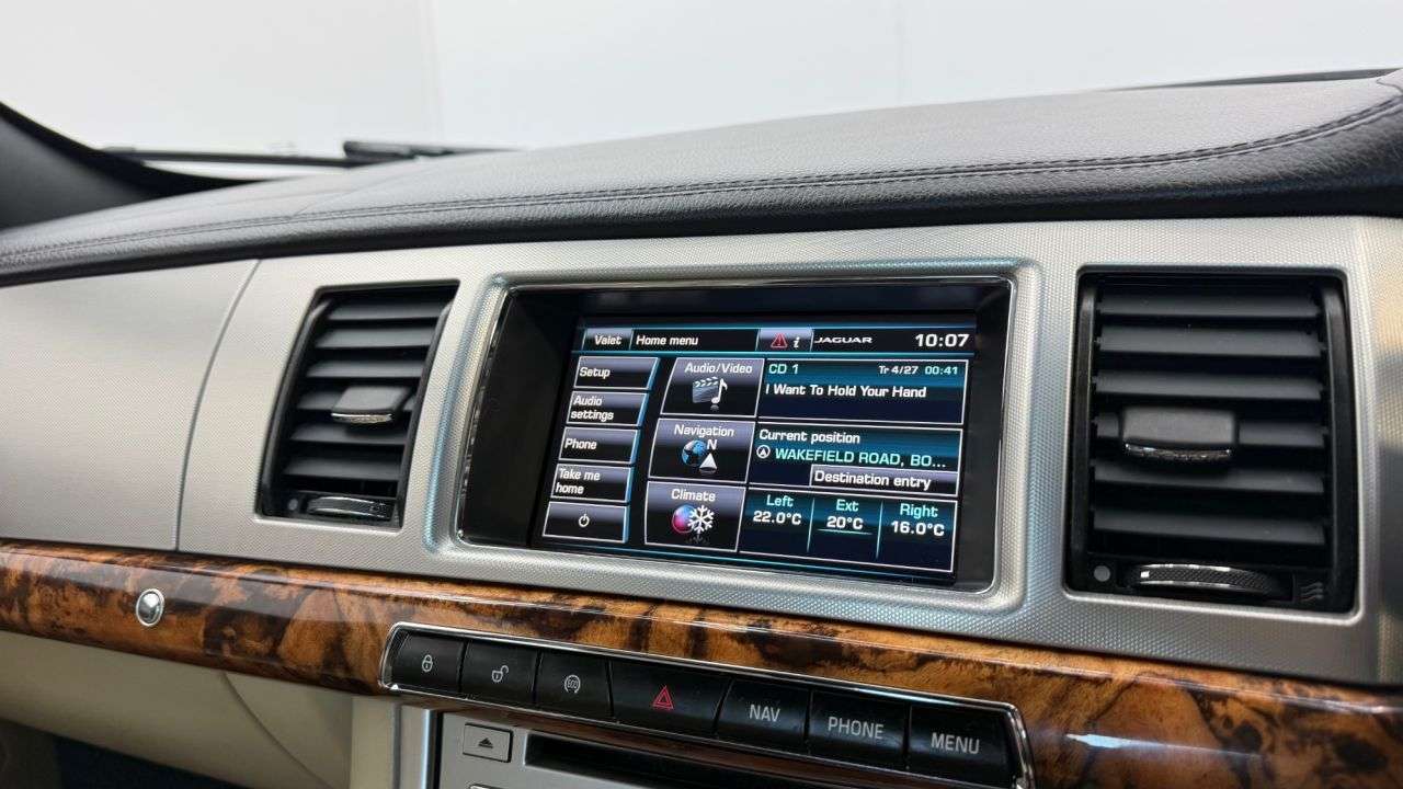 2014 JAGUAR XF 2014 JAGUAR XF