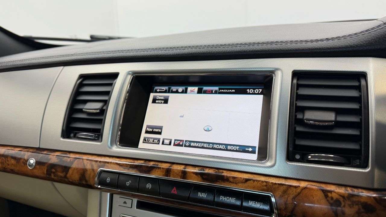 2014 JAGUAR XF 2014 JAGUAR XF