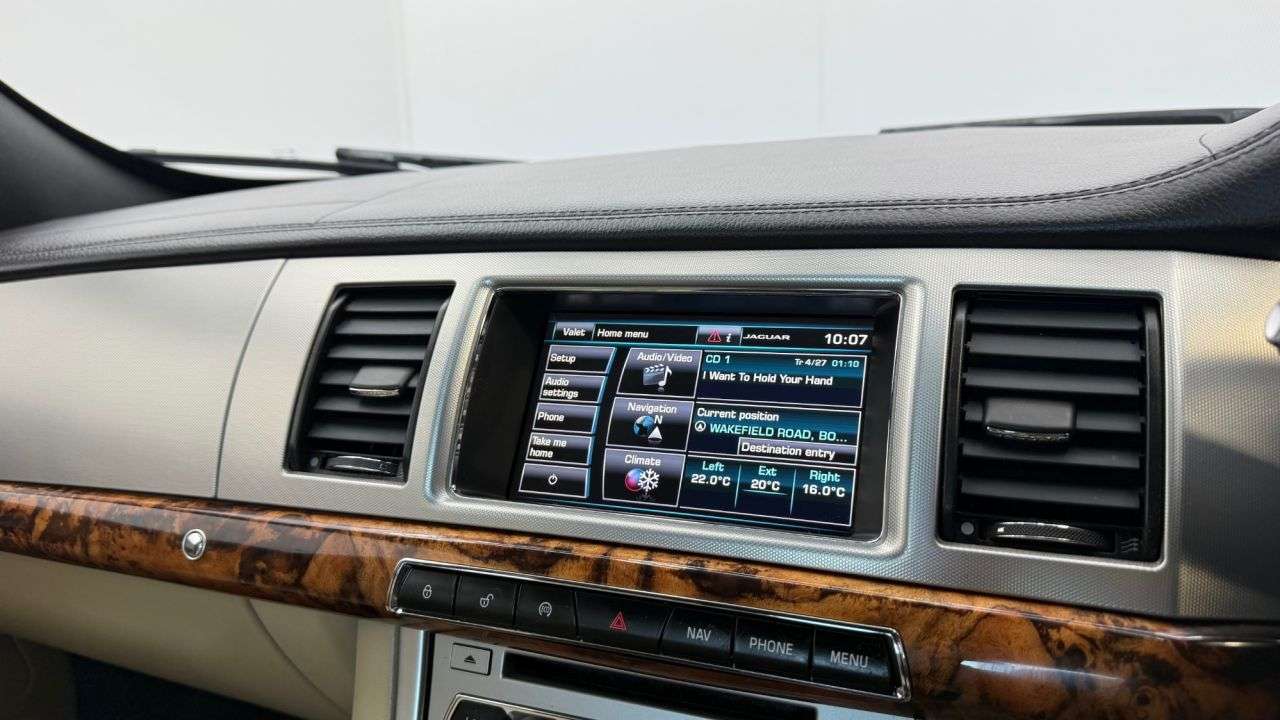 2014 JAGUAR XF 2014 JAGUAR XF