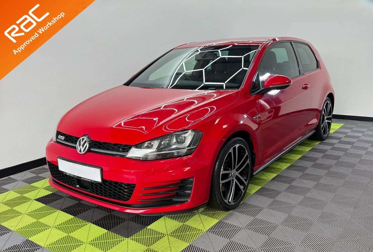 A 2014 VOLKSWAGEN GOLF 2.0 TDI BlueMotion Tech GTD Hatchback 3dr Diesel Manual Euro 6 (s/s) (184 p A 2014 VOLKSWAGEN GOLF 2.0 TDI BlueMotion Tech GTD Hatchback 3dr Diesel Manual Euro 6 (s/s) (184 p