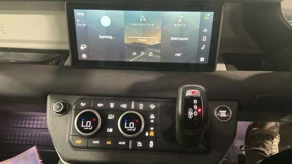 2022 LAND ROVER DEFENDER 110 2022 LAND ROVER DEFENDER 110