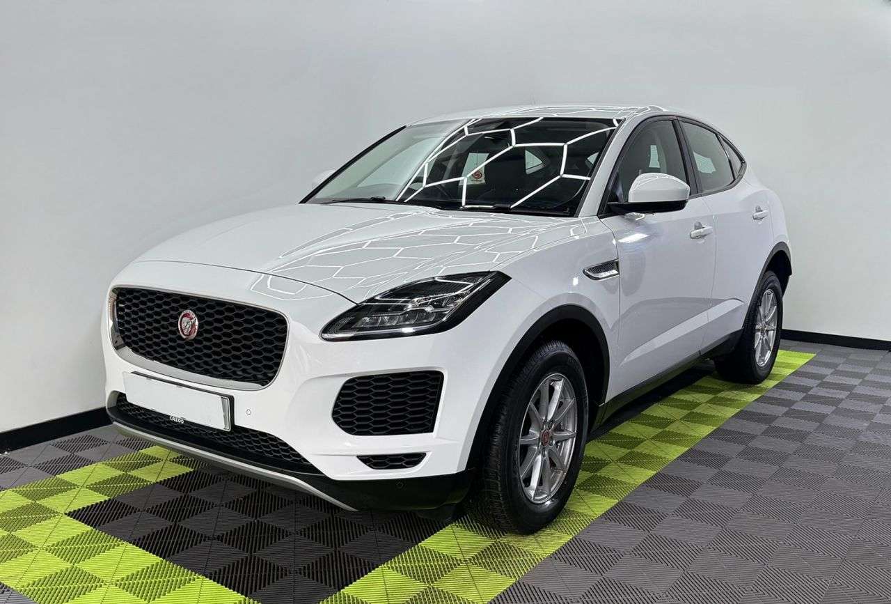 A 2018 JAGUAR E-PACE 2.0 D180 SUV 5dr Diesel Auto AWD Euro 6 (s/s) (180 ps) A 2018 JAGUAR E-PACE 2.0 D180 SUV 5dr Diesel Auto AWD Euro 6 (s/s) (180 ps)