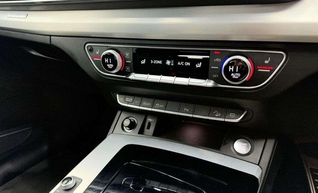 2021 AUDI Q5 2021 AUDI Q5