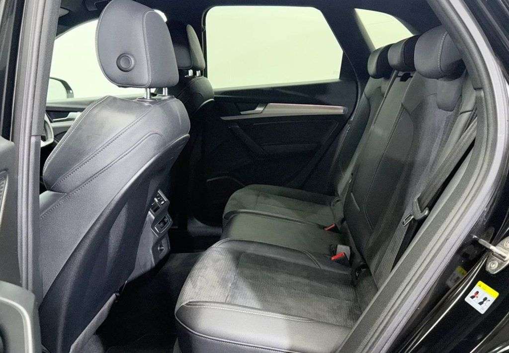 2021 AUDI Q5 2021 AUDI Q5