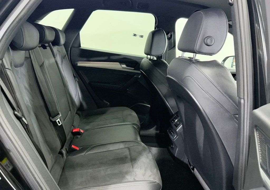 2021 AUDI Q5 2021 AUDI Q5