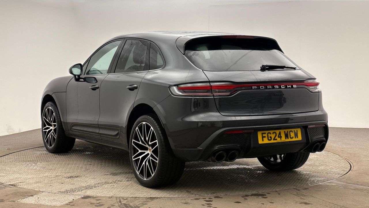 A 2024 PORSCHE MACAN 2.0T SUV 5dr Petrol PDK 4WD Euro 6 (s/s) (265 ps) A 2024 PORSCHE MACAN 2.0T SUV 5dr Petrol PDK 4WD Euro 6 (s/s) (265 ps)
